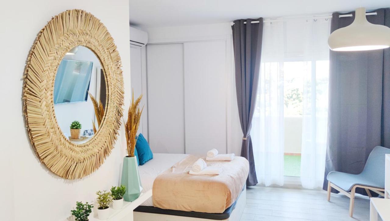 El Estudio De La Playa Benalbeach Holidays Paradise Benalmádena Buitenkant foto