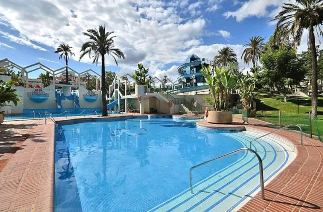 El Estudio De La Playa Benalbeach Holidays Paradise Benalmádena Buitenkant foto