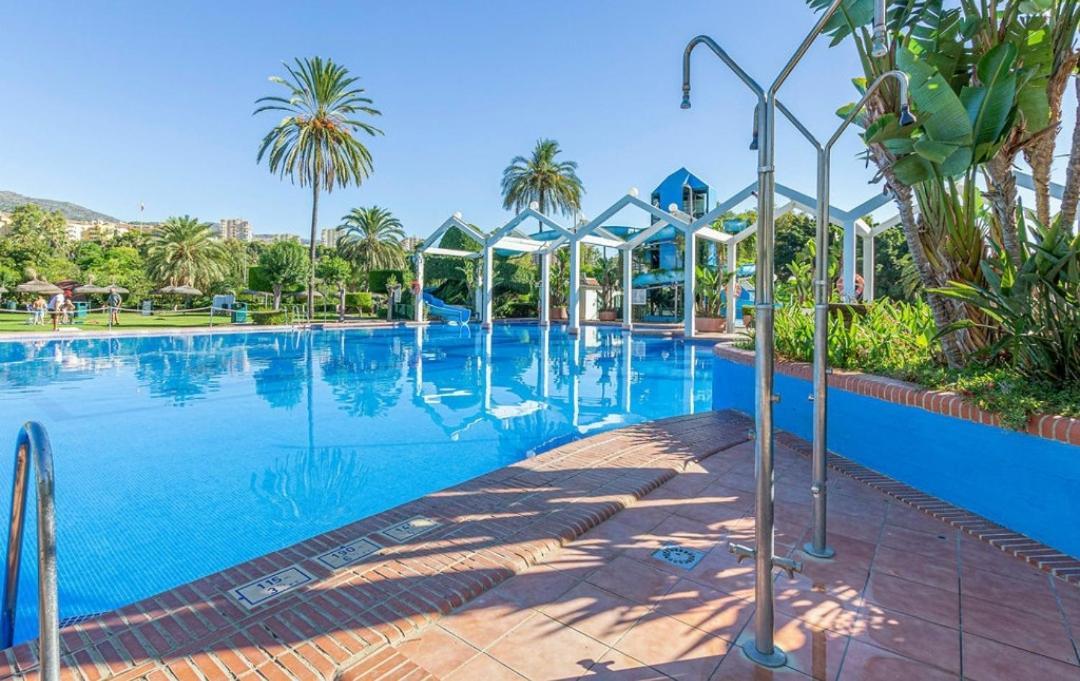 El Estudio De La Playa Benalbeach Holidays Paradise Benalmádena Buitenkant foto