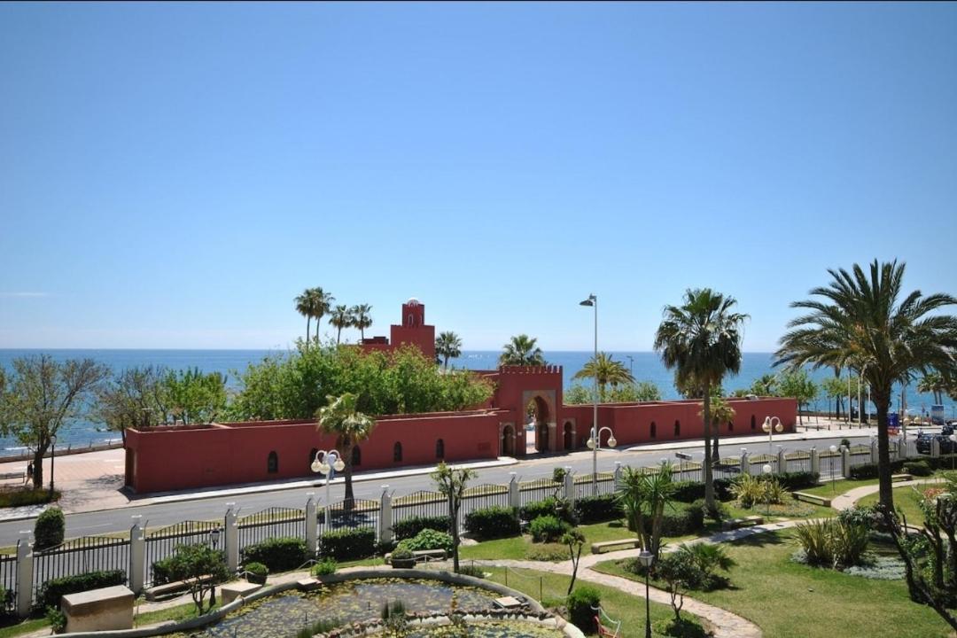 El Estudio De La Playa Benalbeach Holidays Paradise Benalmádena Buitenkant foto